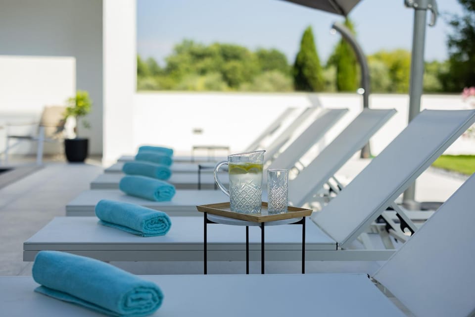 Property building, Decorative detail, Area and facilities