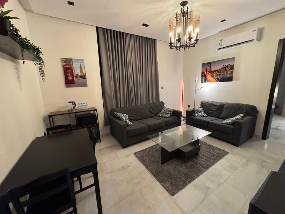 TV and multimedia, Living room, Seating area, air conditioner