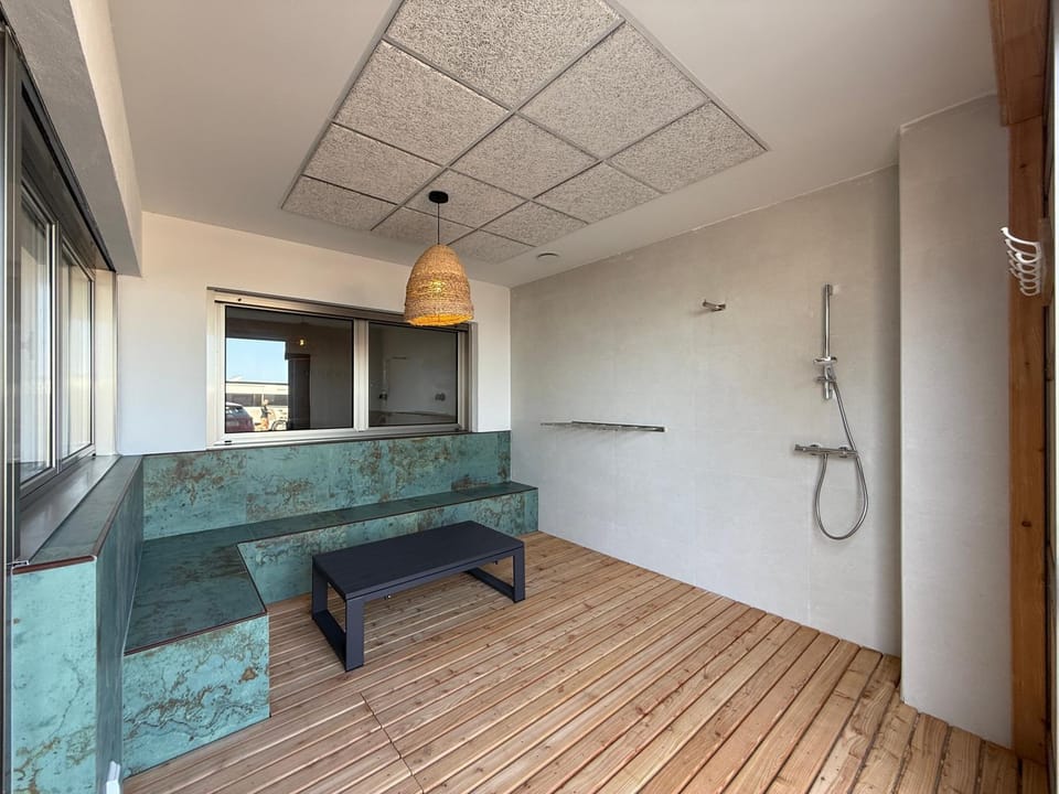 Shower, Property building