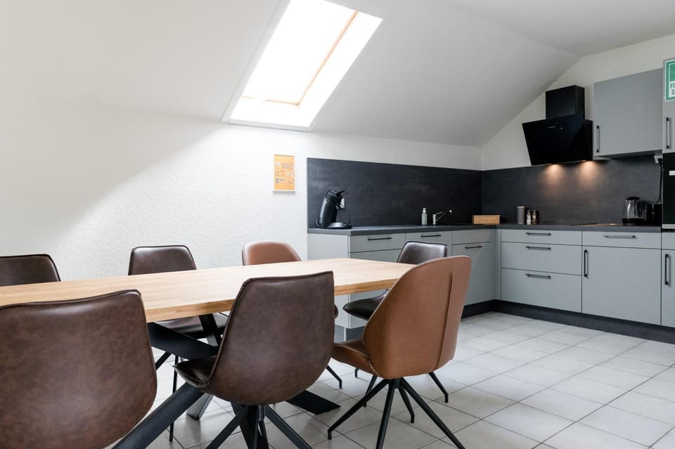 Kitchen or kitchenette, Dining area, kitchen