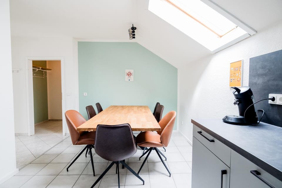 Dining area, kitchen