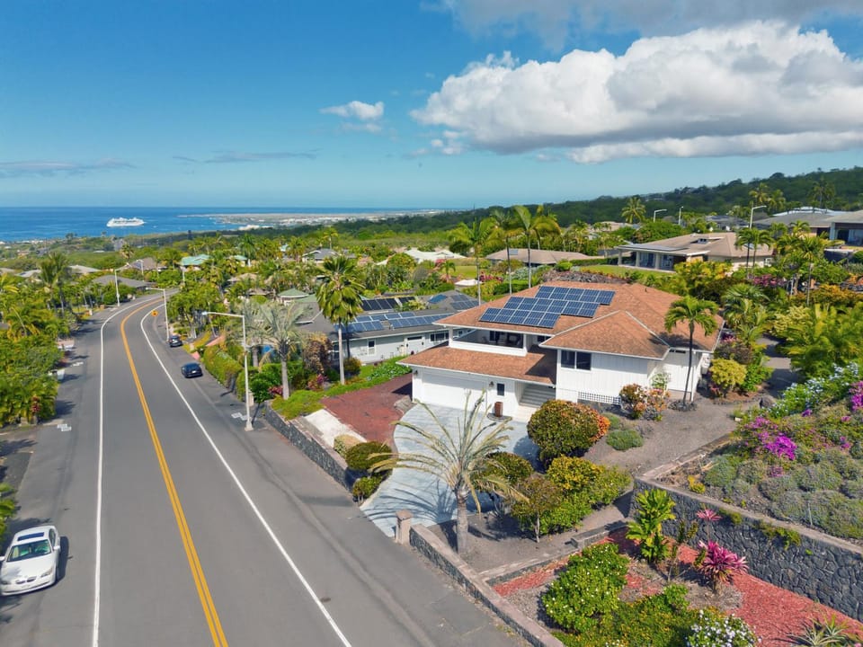 Kona Vistas by SkyRun Kona Coast House in Holualoa