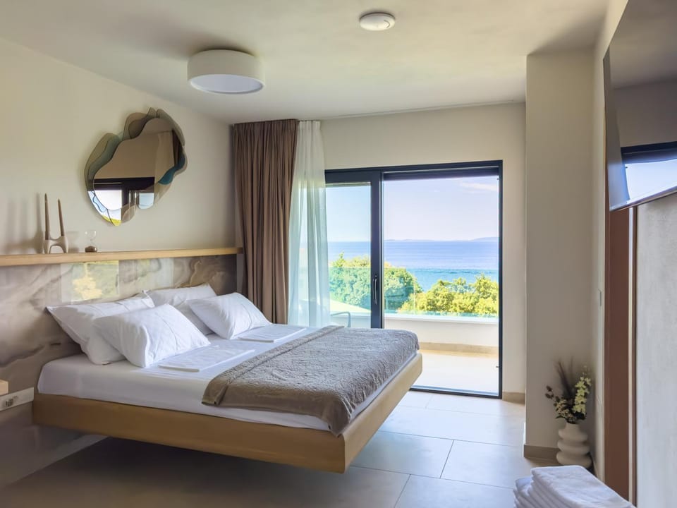 Bed, Bedroom, Sea view