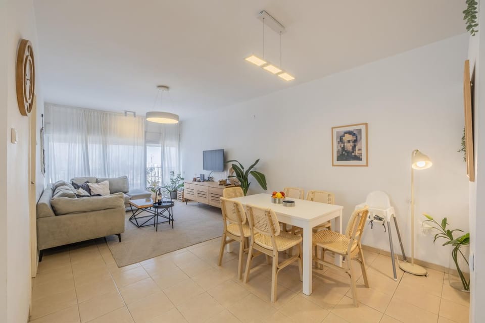 Carmel Lookout – Sea-View Apt on Mt. Carmel (8) Apartment in Haifa