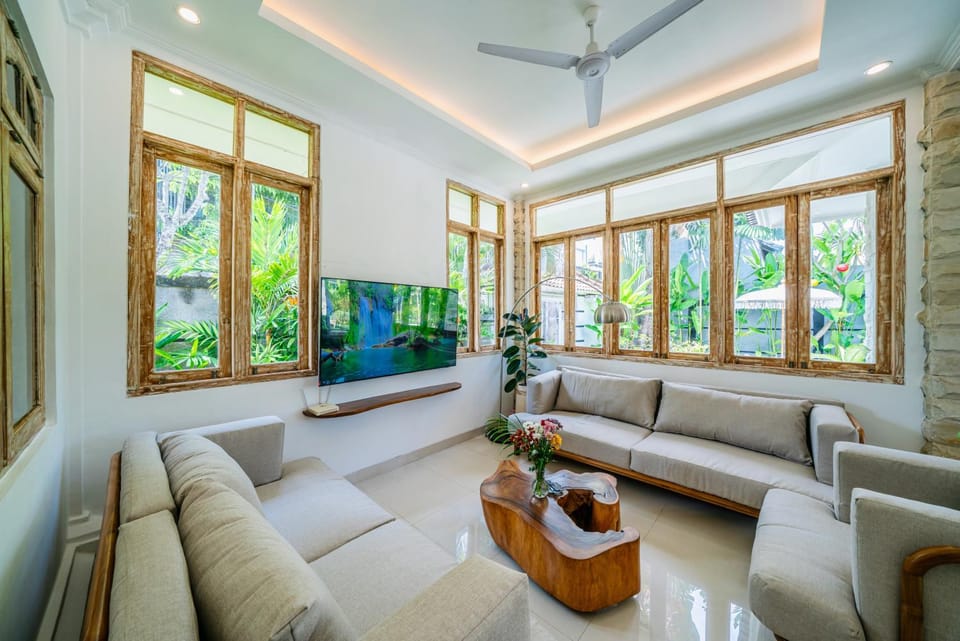 TV and multimedia, Living room, Seating area