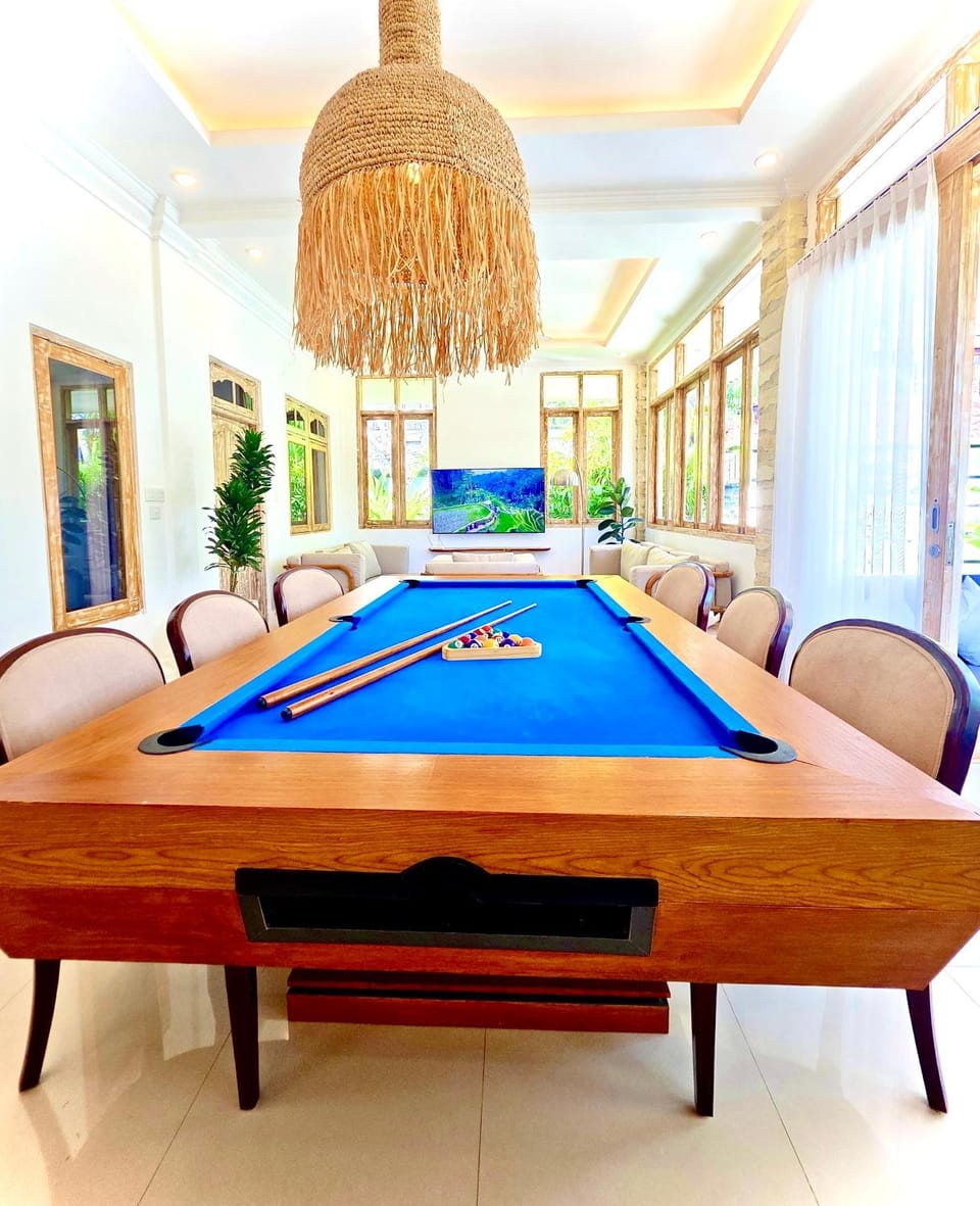Billiard, Billiard, Living room, Dining area, Evening entertainment, Entertainment