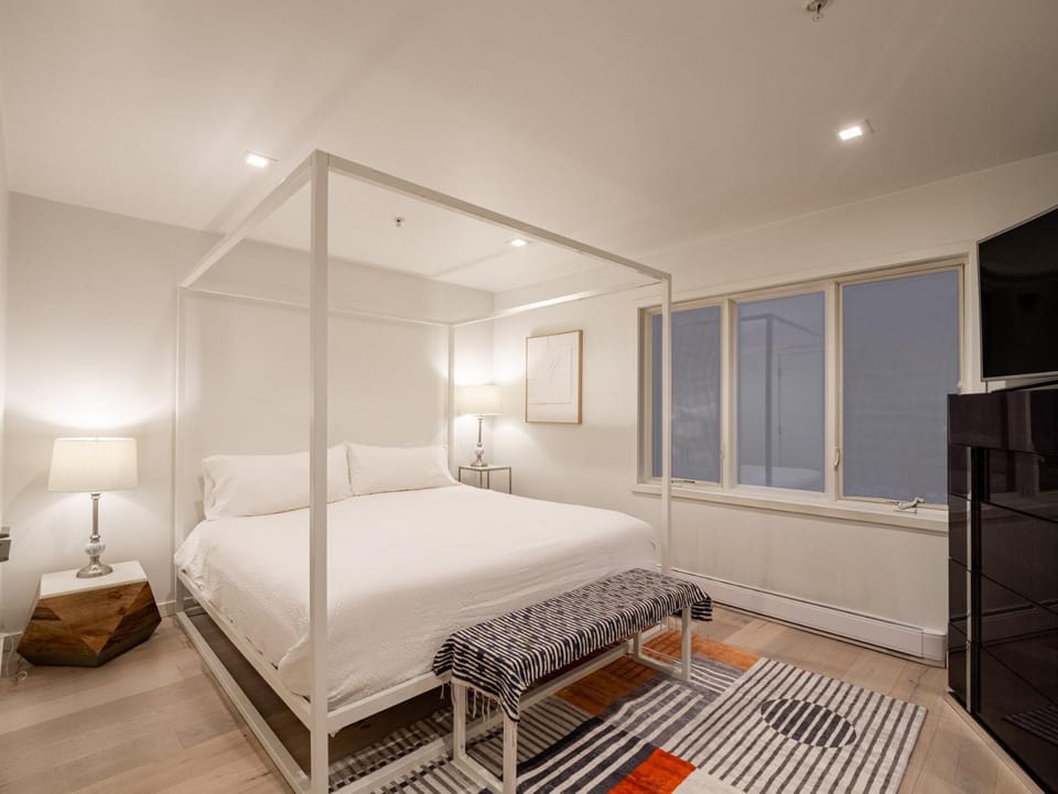 Cooper's Corner by Rove 2BR with Sauna Hot Tub Apartment in Aspen