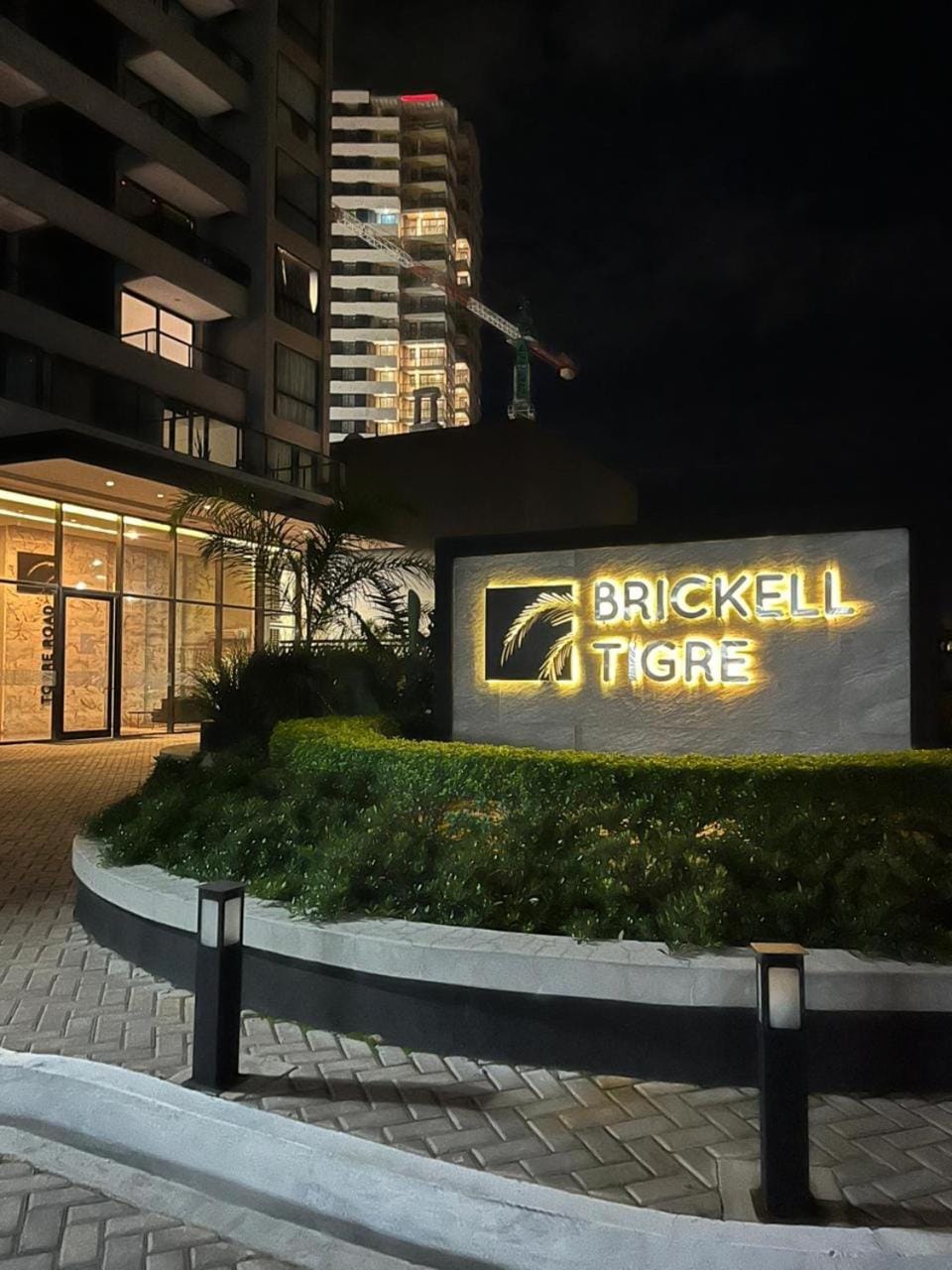 luxury Brickell Towers Apartment in Tigre