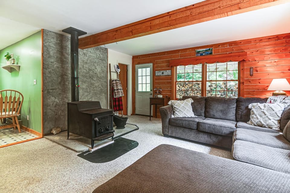 1 Mi to Rangeley Lake: Cabin w/ Wraparound Deck! Cabin in Rangeley