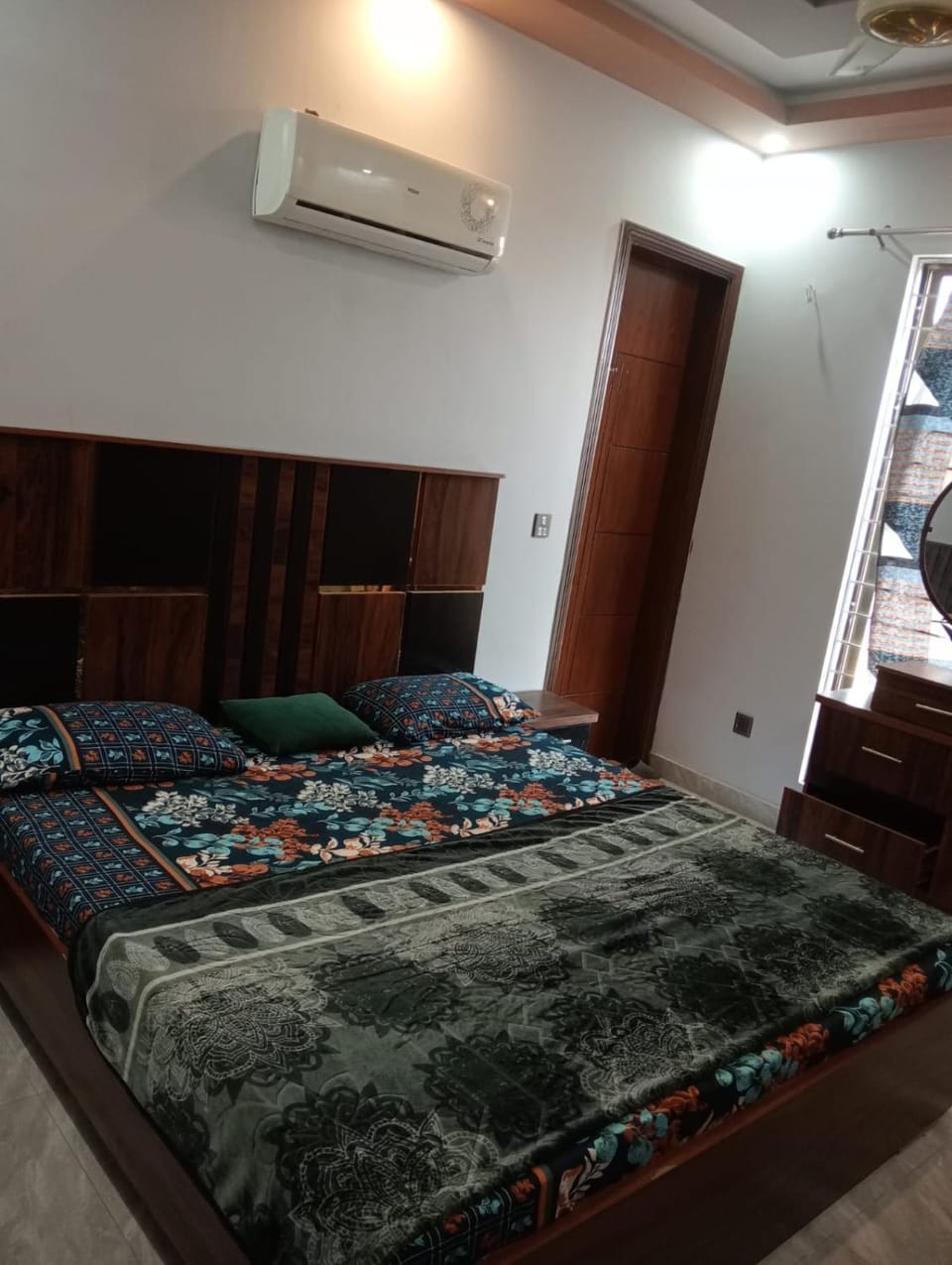 Beautiful villa in bahria town karachi Villa in Karachi