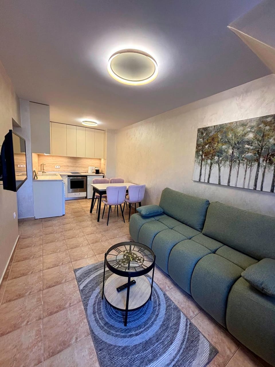 Kitchen or kitchenette, Living room, Seating area, Dining area