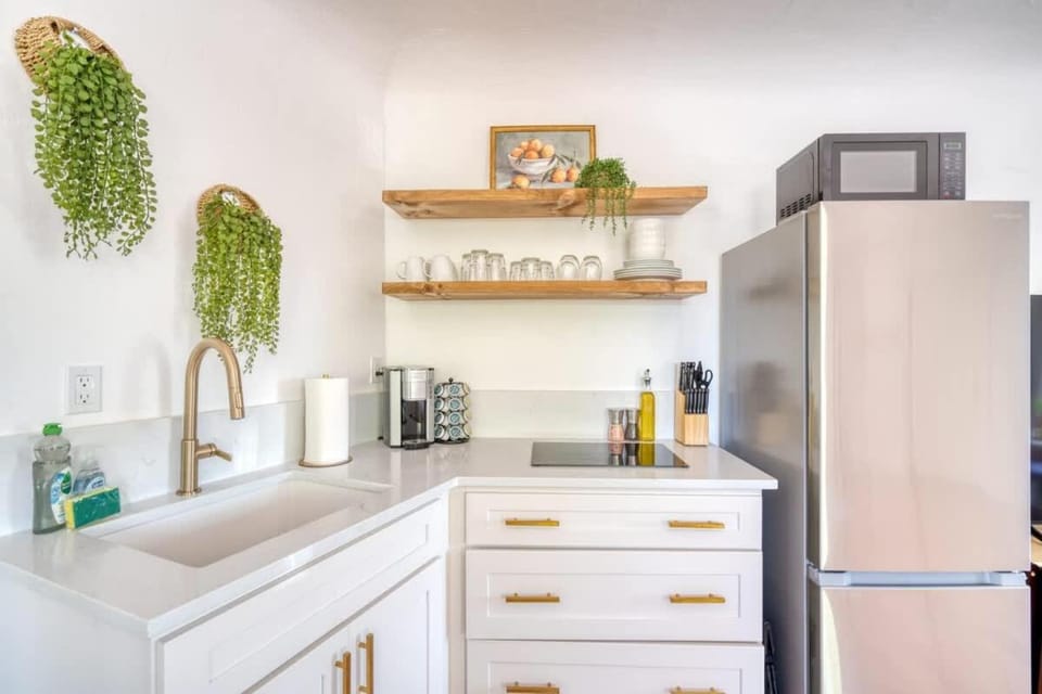 Forest Studio Oasis - Mile from Multnomah Village Apartment in Portland