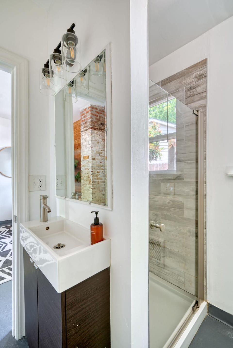 The Octagon by Stay Portland - Multnomah Village Apartment in Portland