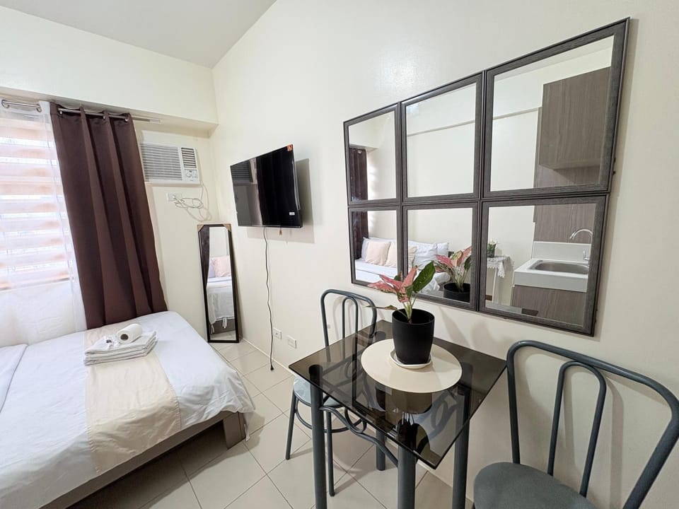 JJMC PLACE 35 With Netflix and Unli Wifi Apartment in Mandaluyong