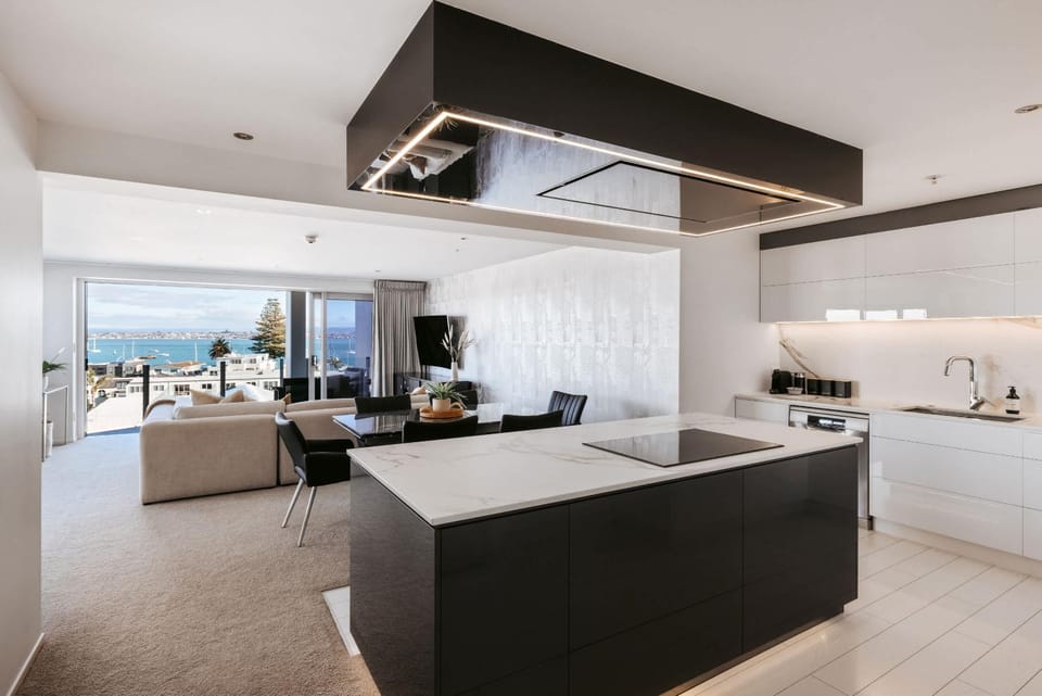 5th Floor Mount Retreat Space Style & Sea Views Apartment in Bay Of Plenty