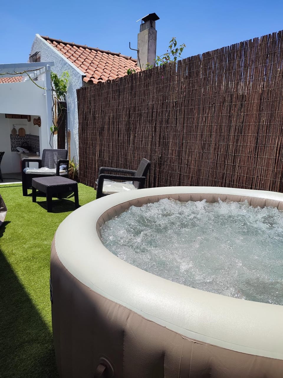 Garden, Hot Tub