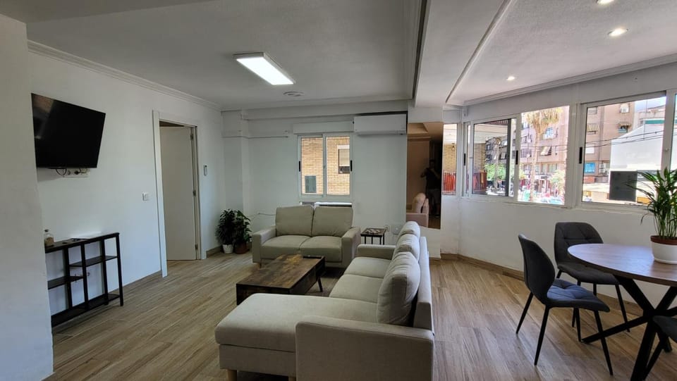 Communal lounge/ TV room, Living room, Lounge or bar