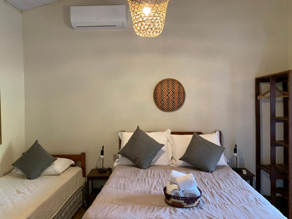 Bed, Photo of the whole room, Bedroom, air conditioner