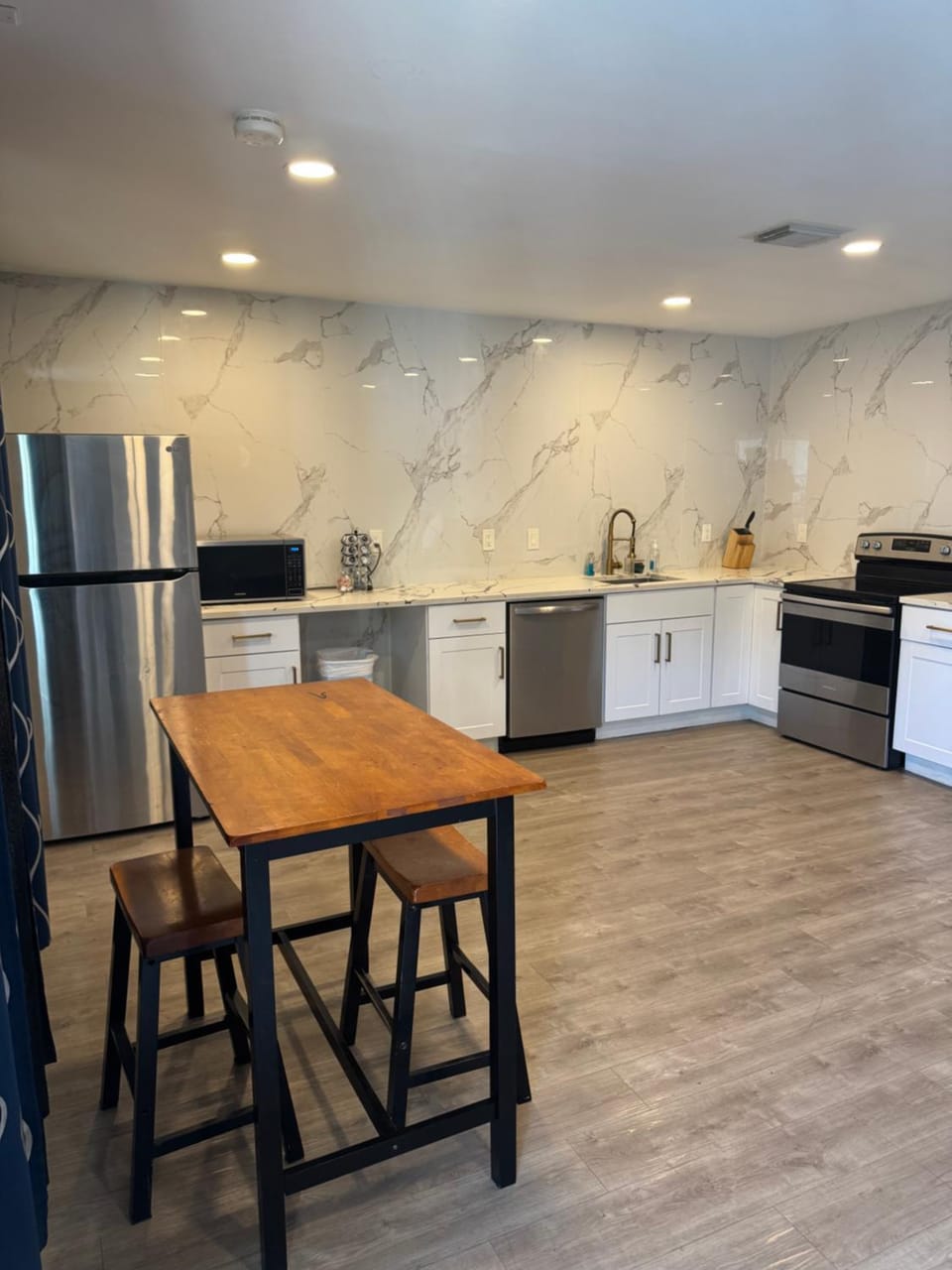 Hip & Quirky Montrose Flat with Pool Access & Parking Apartment in Houston