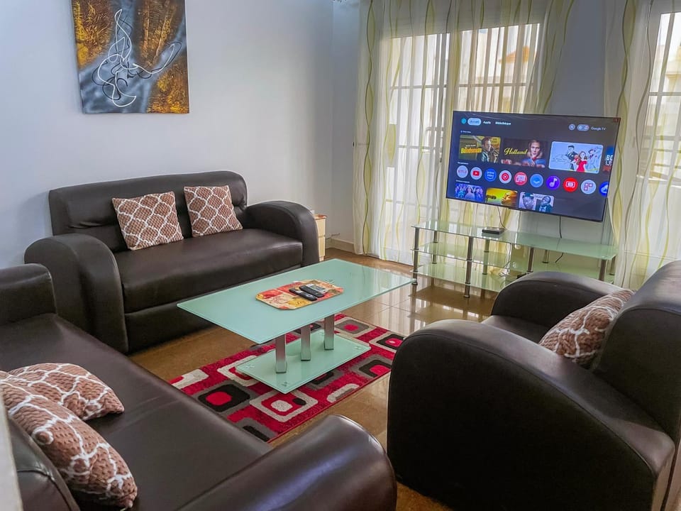 Communal lounge/ TV room, TV and multimedia, Living room