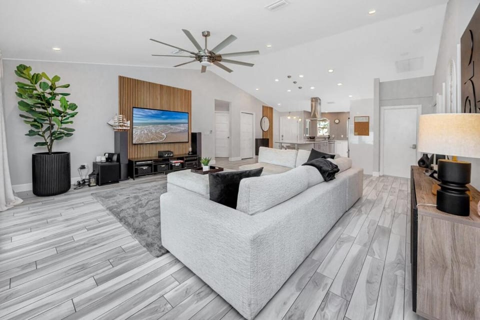 TV and multimedia, Living room