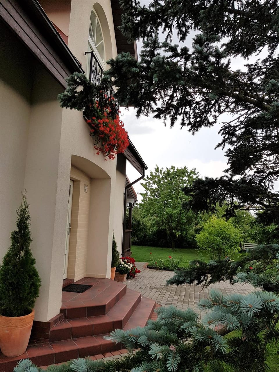 Facade/entrance