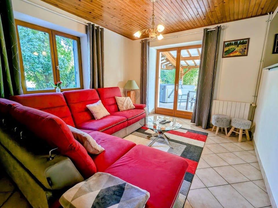 Maison spacieuse avec spa, ping-pong et baby-foot, idéale pour détente en famille - FR-1-589-828 House in Vosges