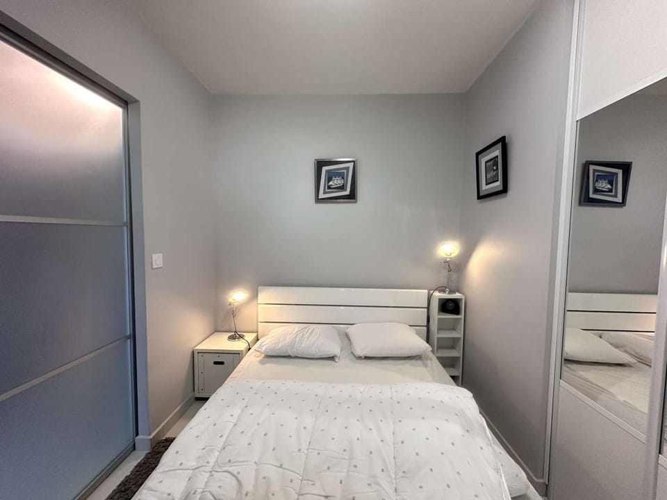 T2 rénové à 100m de la plage avec balcon et parking privé - FR-1-481-181 Apartment in Bénodet