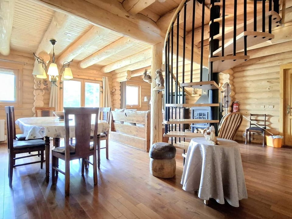 Chalet spacieux avec terrasse et parking à Bolquère - FR-1-592-87 Chalet in Bolquère