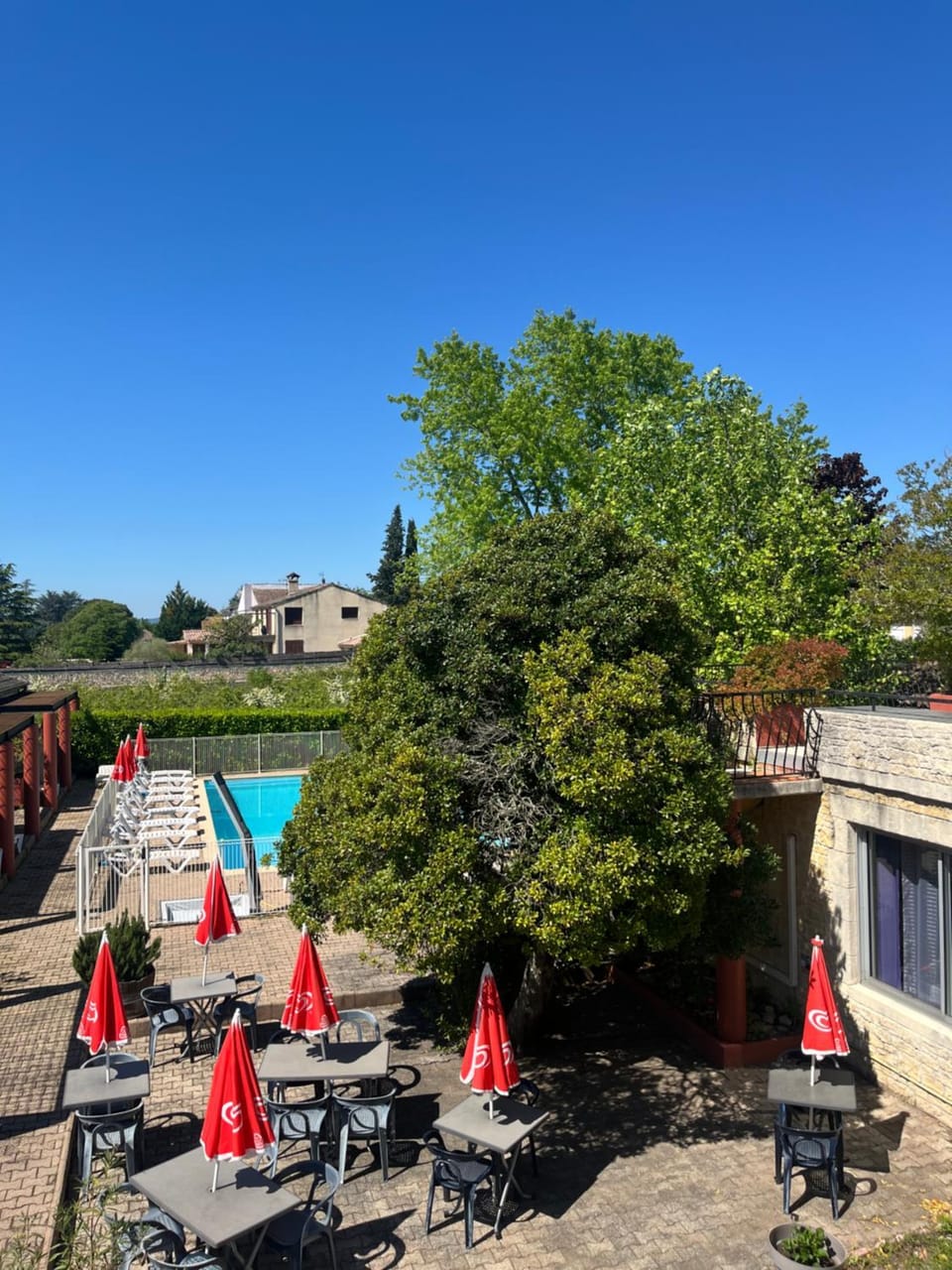 Hôtel Restaurant Douce France Hotel in Provence-Alpes-Côte d'Azur