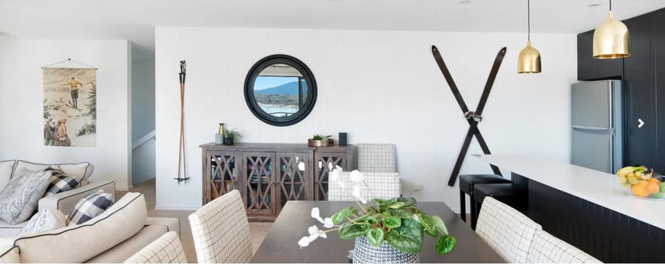 Lake Vista Lodge House in Jindabyne