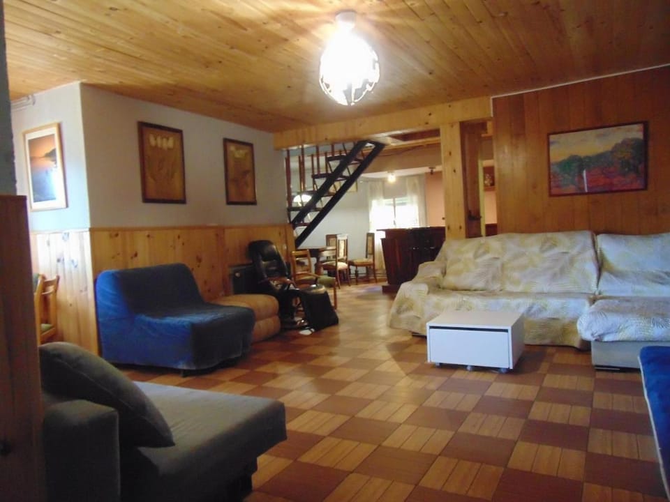 Casa para grupos grandes en Madrid House in Sierra Norte