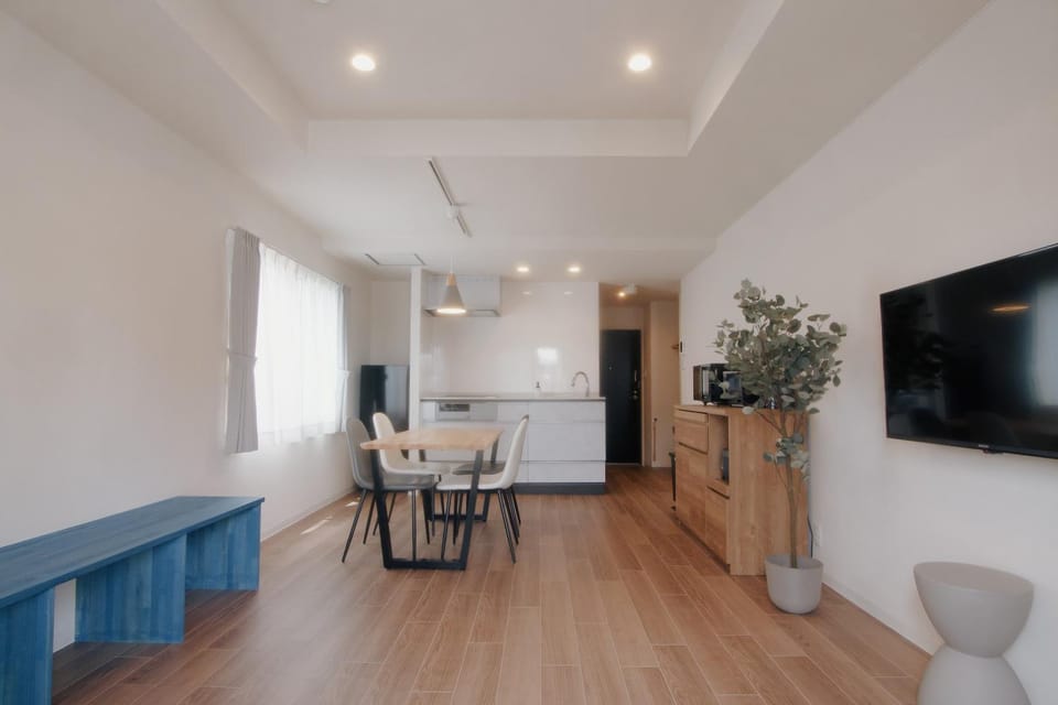 Living room, Dining area