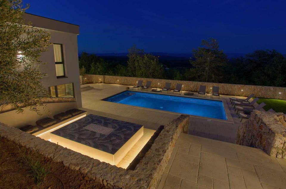 Villa ASTRUM with heated indoor and outdoor pool, jacuzzi and sauna Villa in Krk