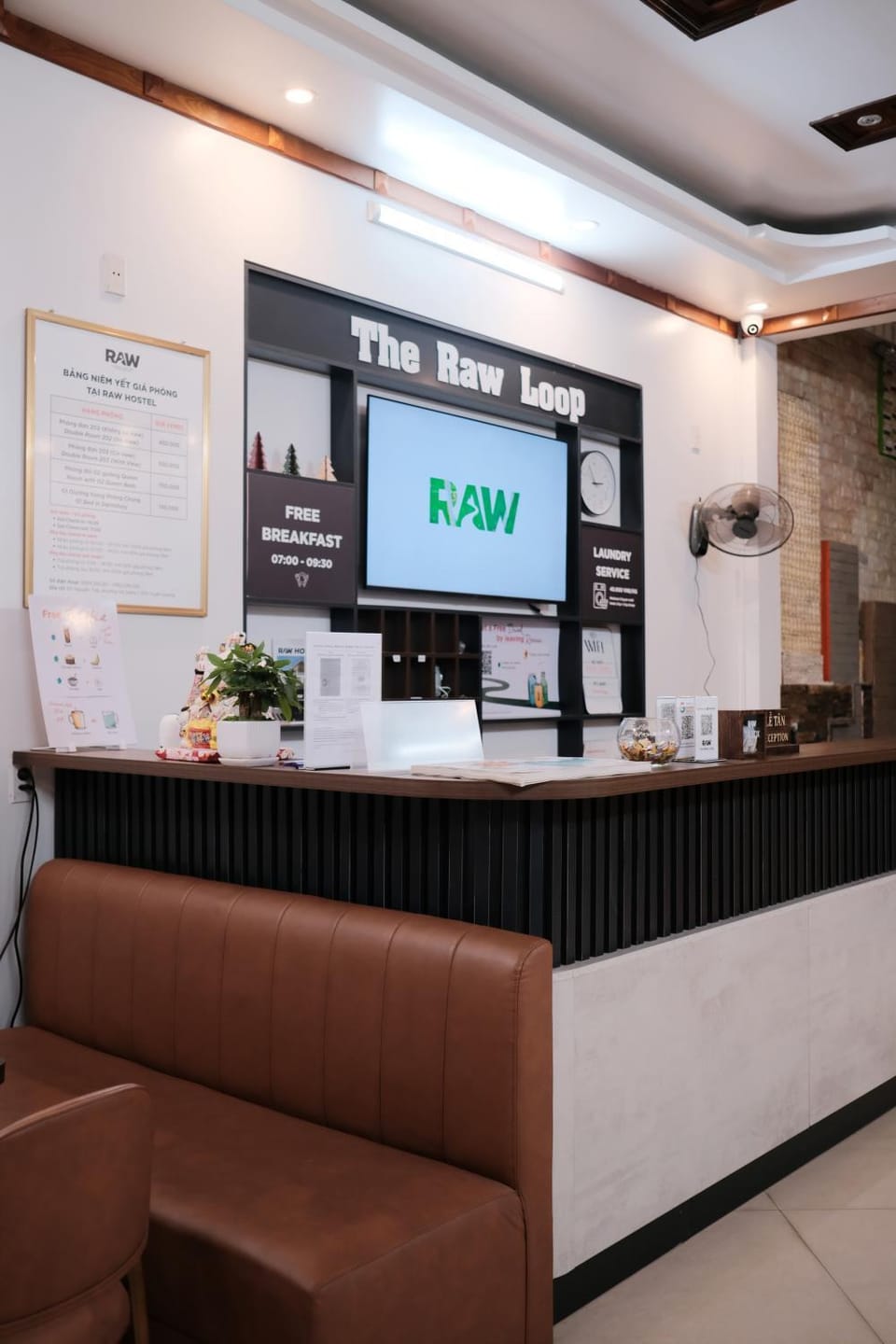 TV and multimedia, Lobby or reception