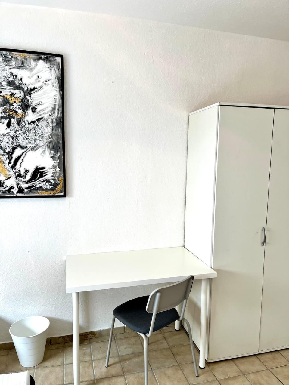 New fully equipped apartment with private parking space Apartment in Wuppertal