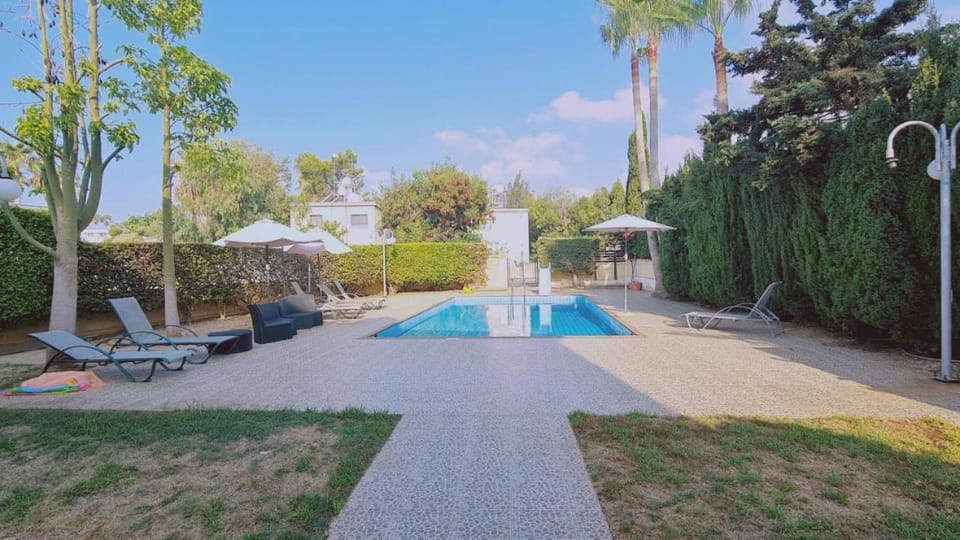 Garden, Swimming pool, Swimming pool