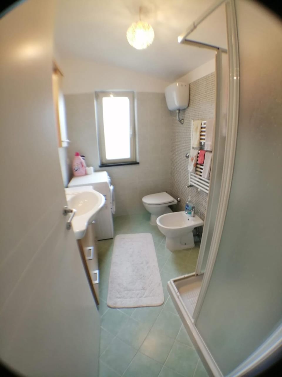 Shower, Toilet, Bathroom, bidet, towels