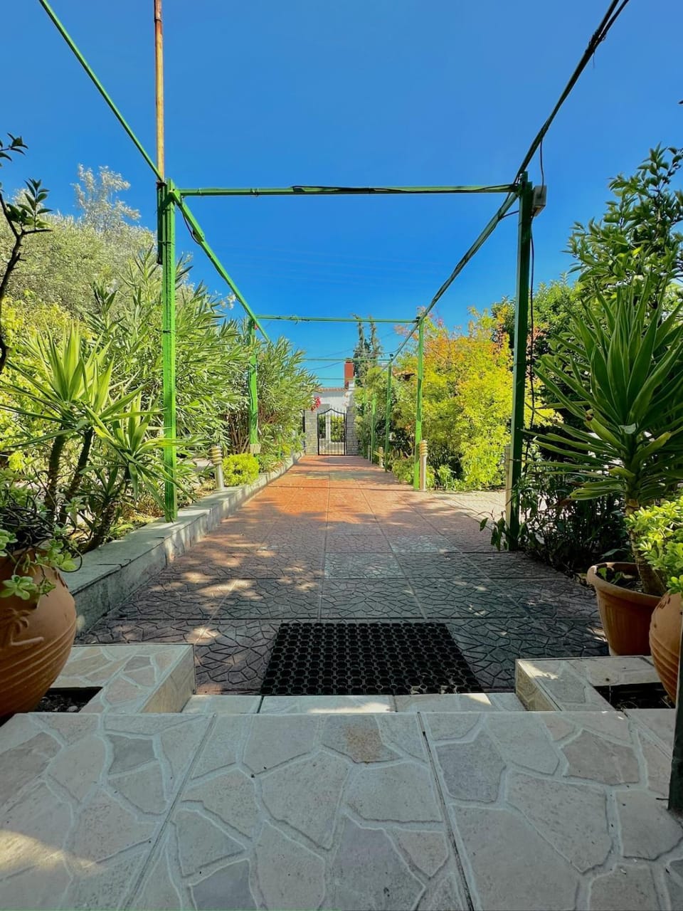 Mediterranean Resort with Garden, 500m from the Sea House in Halkidiki