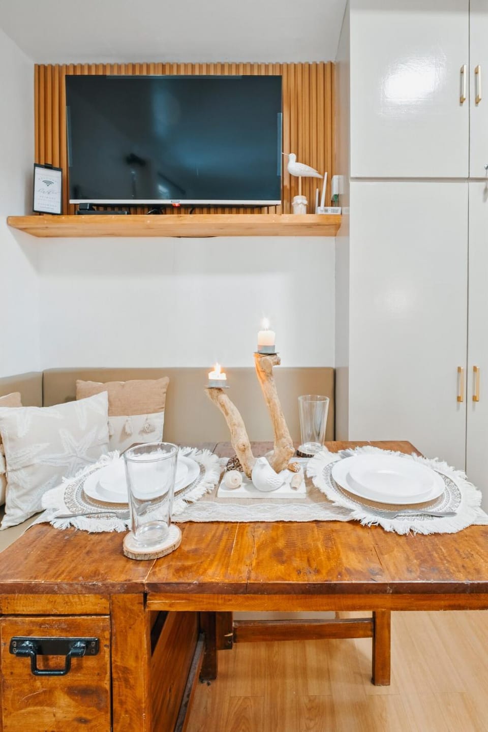 Coastal Studio in KL Tower Serviced Residences, Greenbelt, Makati! Maximum capacity 5 pax! Apartment in Pasay