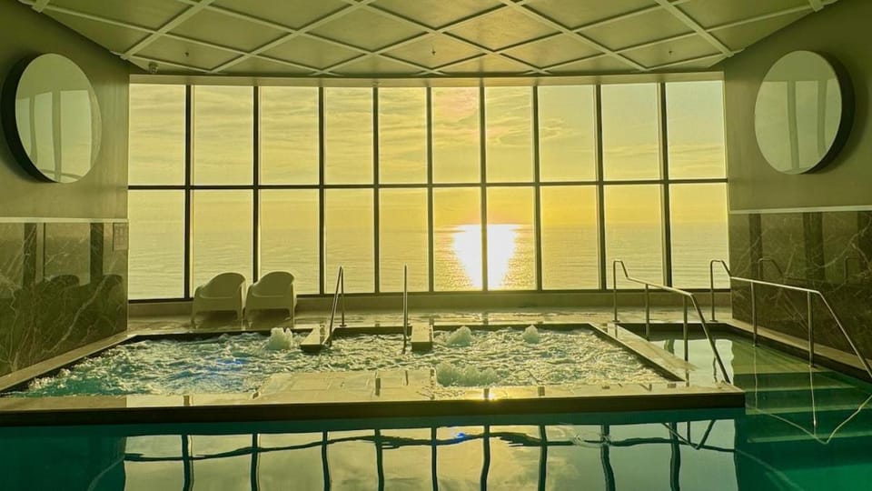 Pool view, Swimming pool