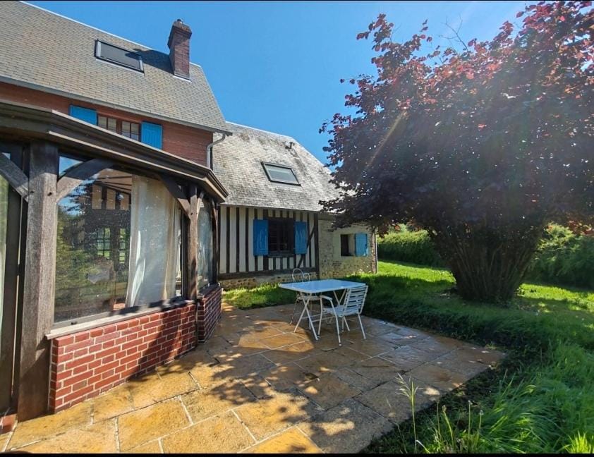 La maison bleue House in Normandy