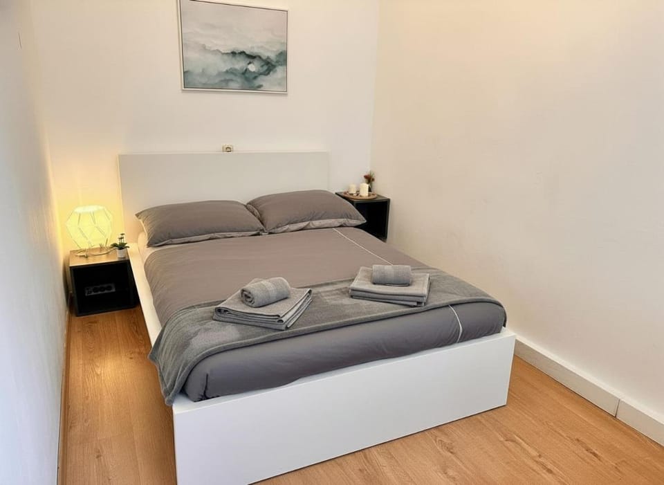 Stylish Vienna City Loft - Two Bed Rooms for 5 Person with cute Balcony Apartment in Vienna