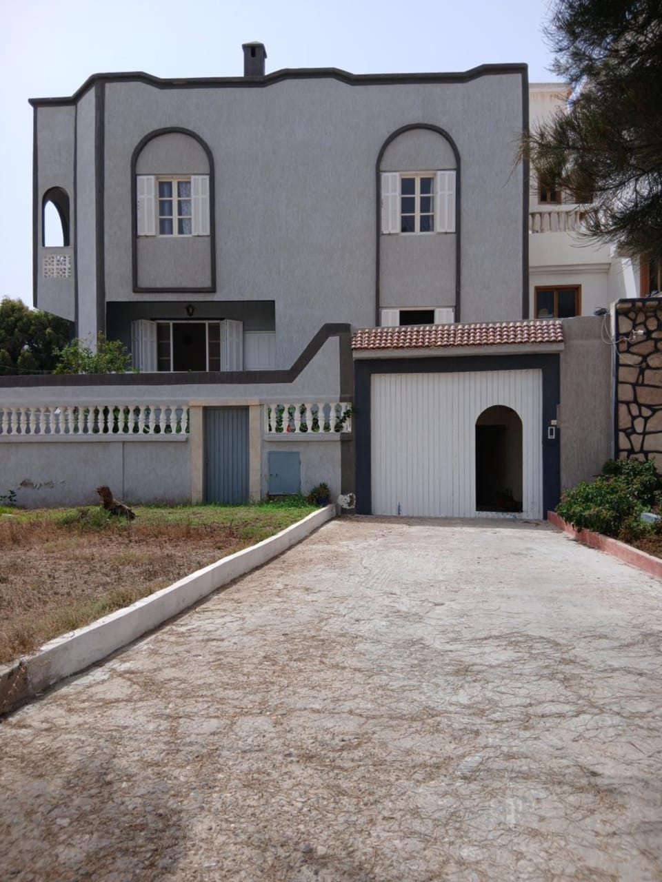 Property building, Facade/entrance