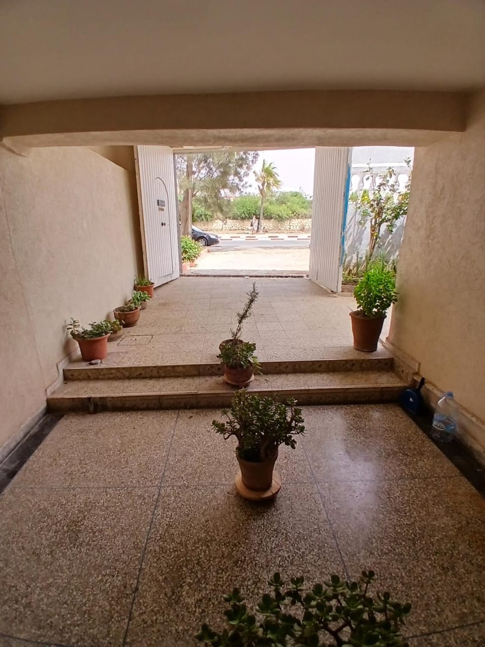 Facade/entrance