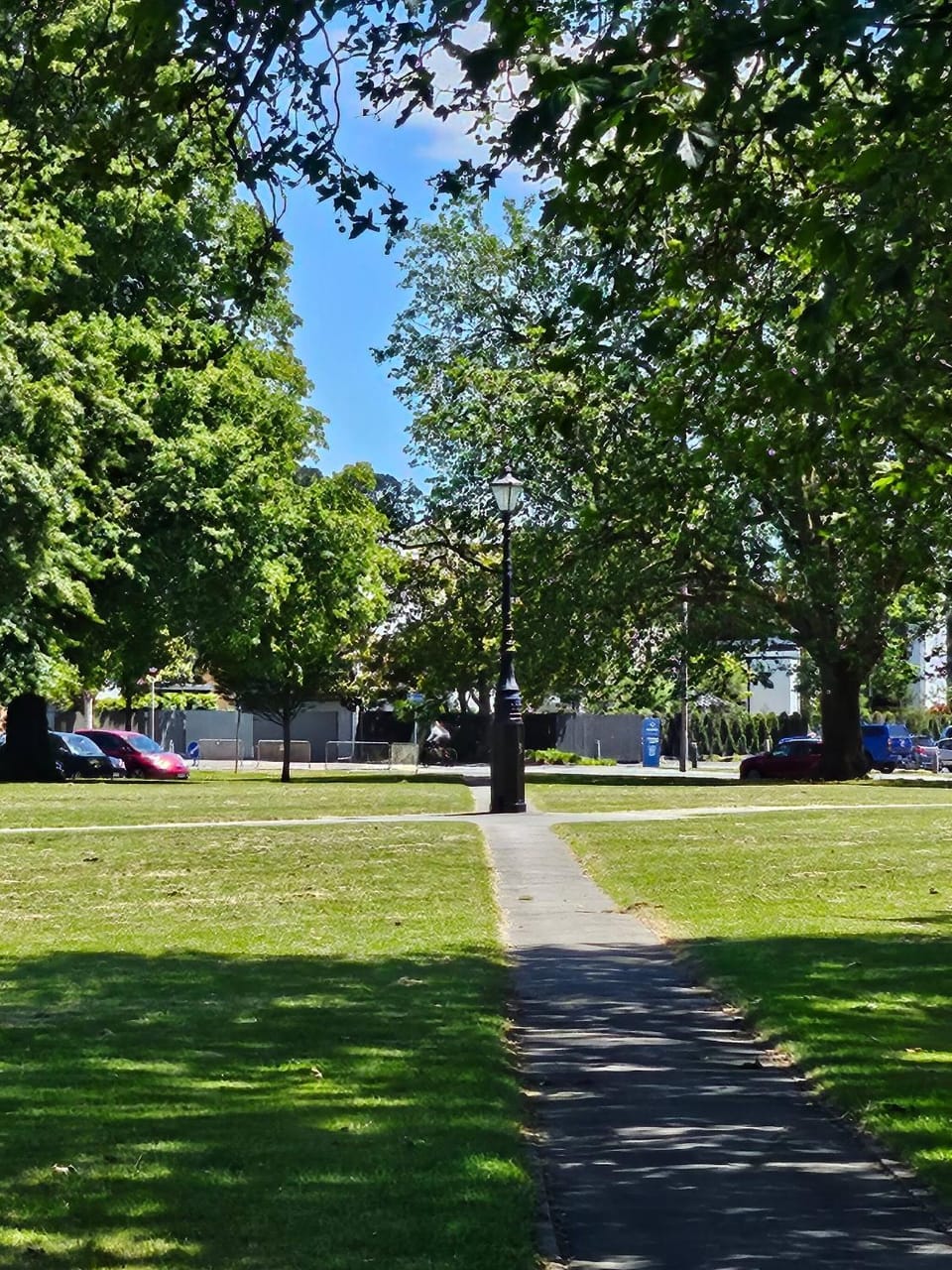 Nearby landmark, Off site, Neighbourhood, Location