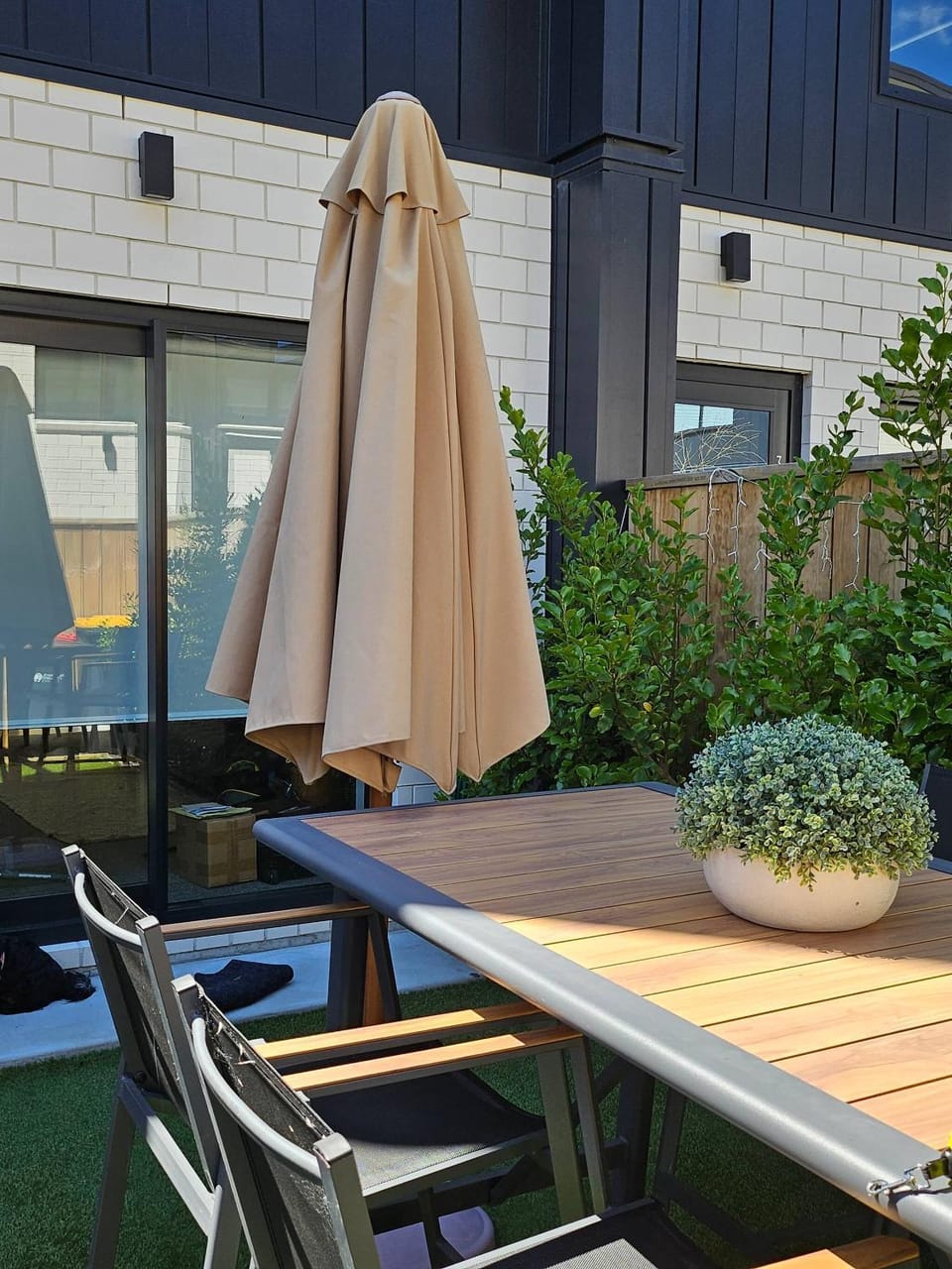 Patio, Summer, BBQ facilities, Dining area