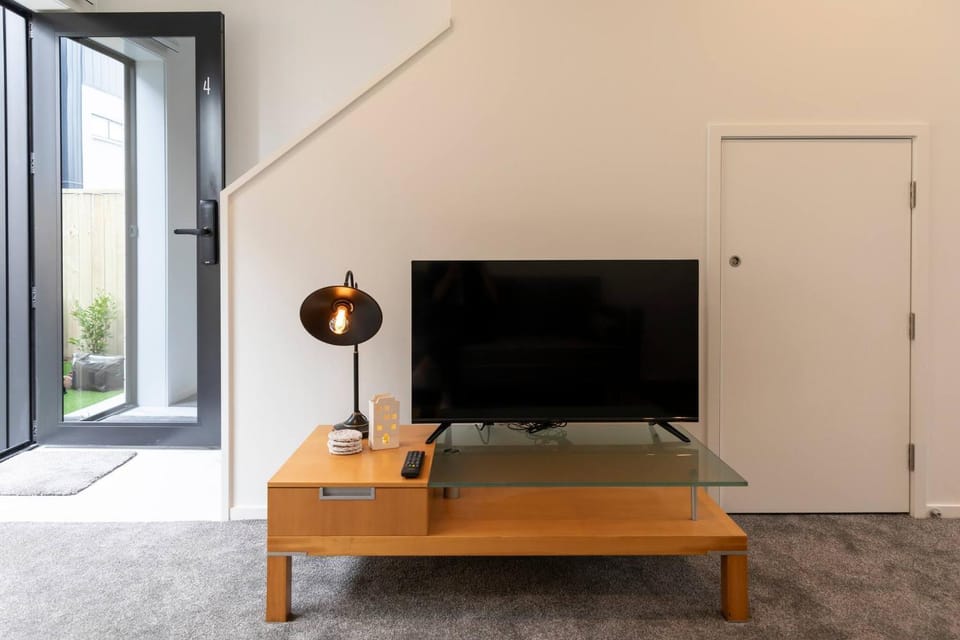 TV and multimedia, Living room, internet