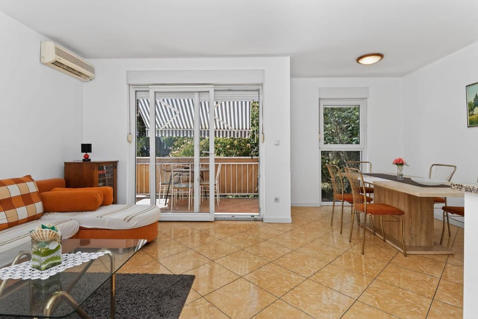 Balcony/Terrace, Living room, Dining area