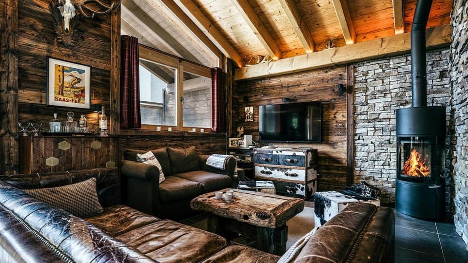 Communal lounge/ TV room, TV and multimedia, Living room, Seating area, Evening entertainment, fireplace